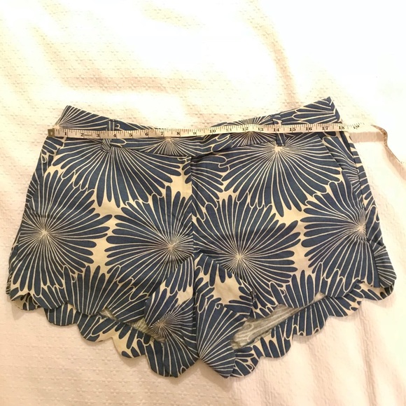 Scalloped Shorts - Picture 8 of 8